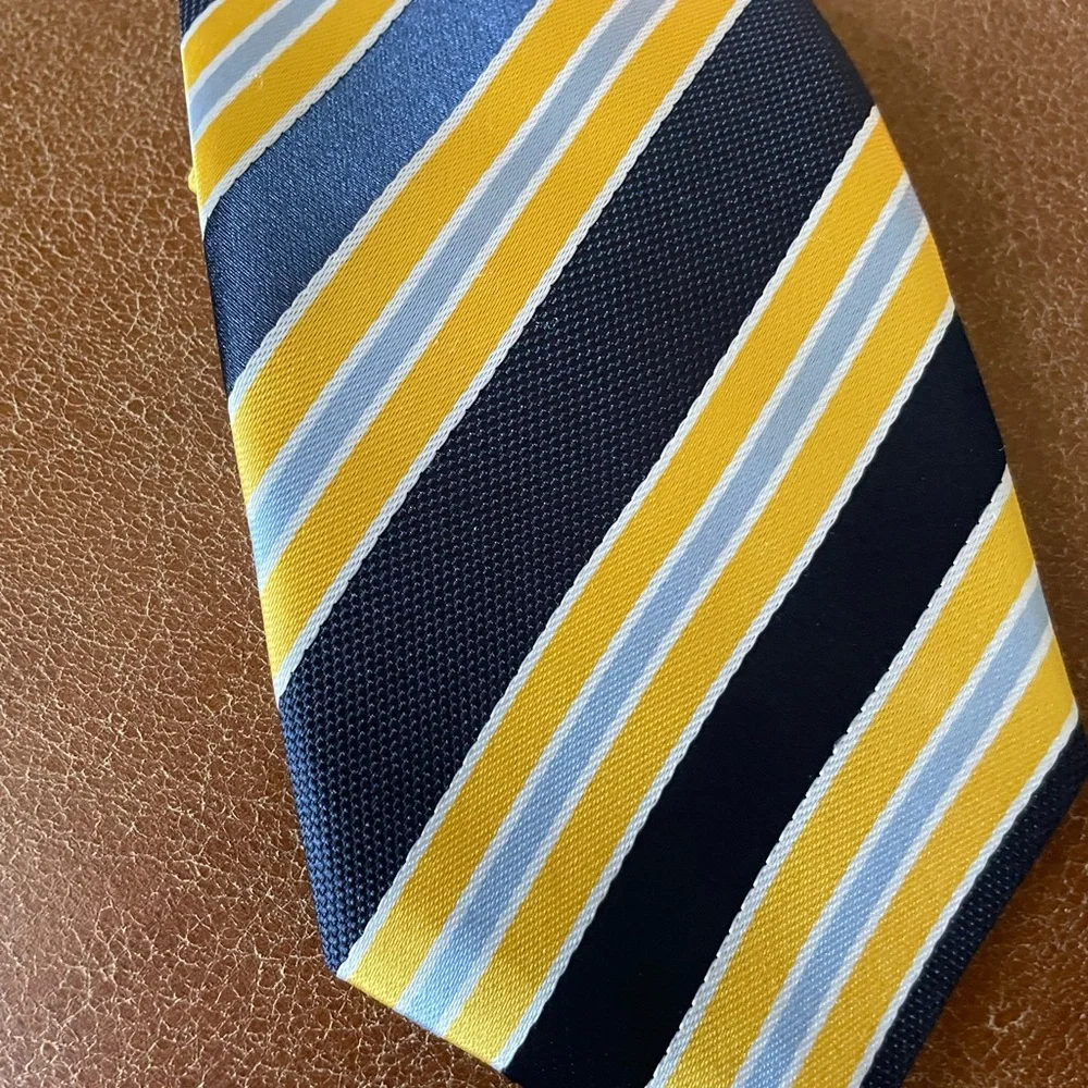 Boys clip on neck tie Striped Yellow and Blue size 8-10 dressy formal church